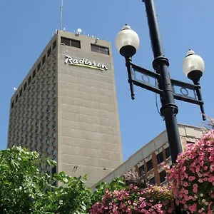 radisson-hotel-winnipeg-downtown.winnipeg-hotels.net/